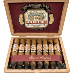 HEMINGWAY BETWEEN THE LINES ARTURO FUENTE